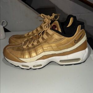 Nike Air Max 95 Metallic Gold